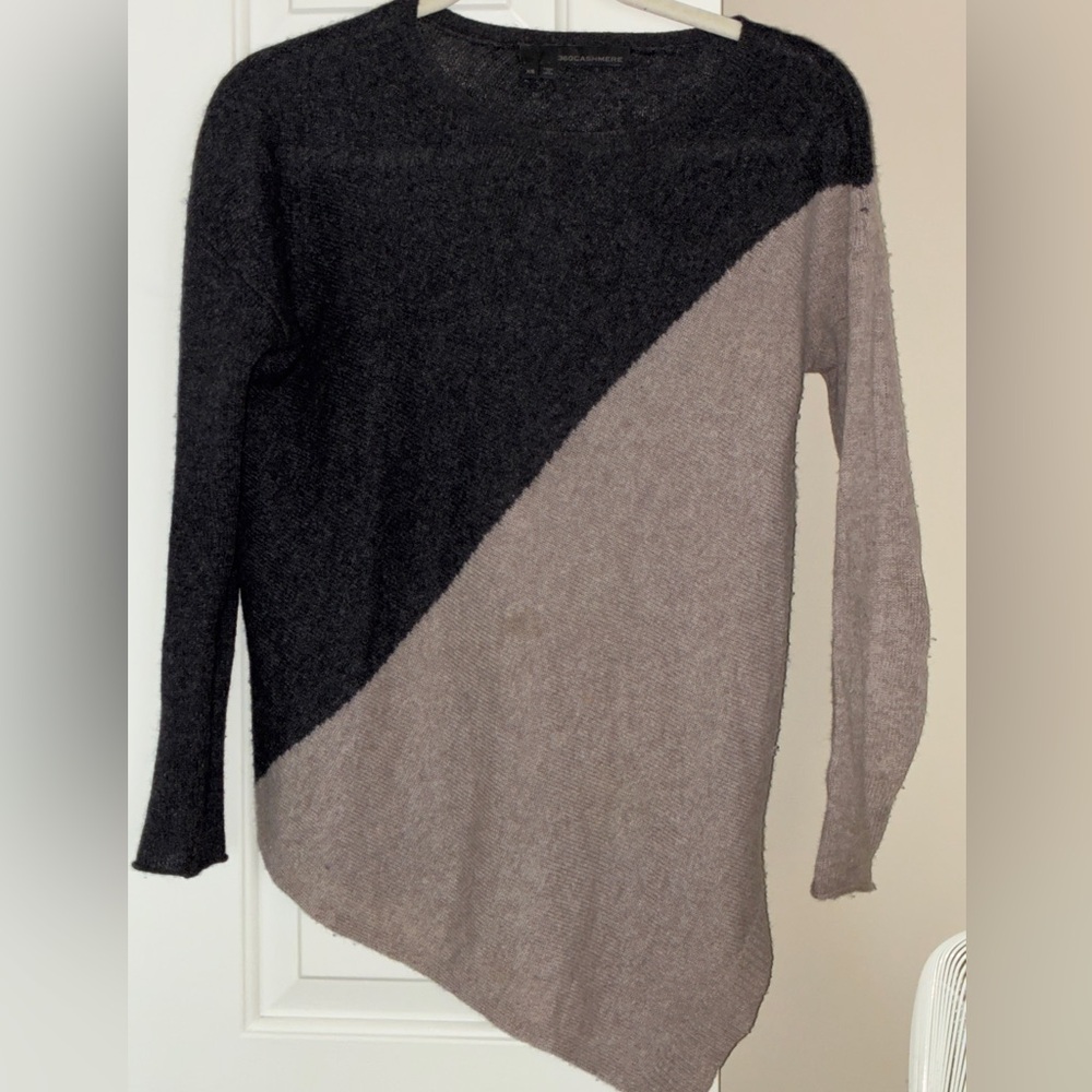360 Cashmere Grey and Tan‎ Asymmetrical Sweater Sz XS